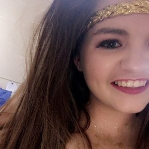 Meet your Posher, Aly